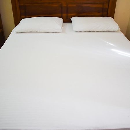 Yoho Adhikarana Mawatha Hotel Colombo Ngoại thất bức ảnh