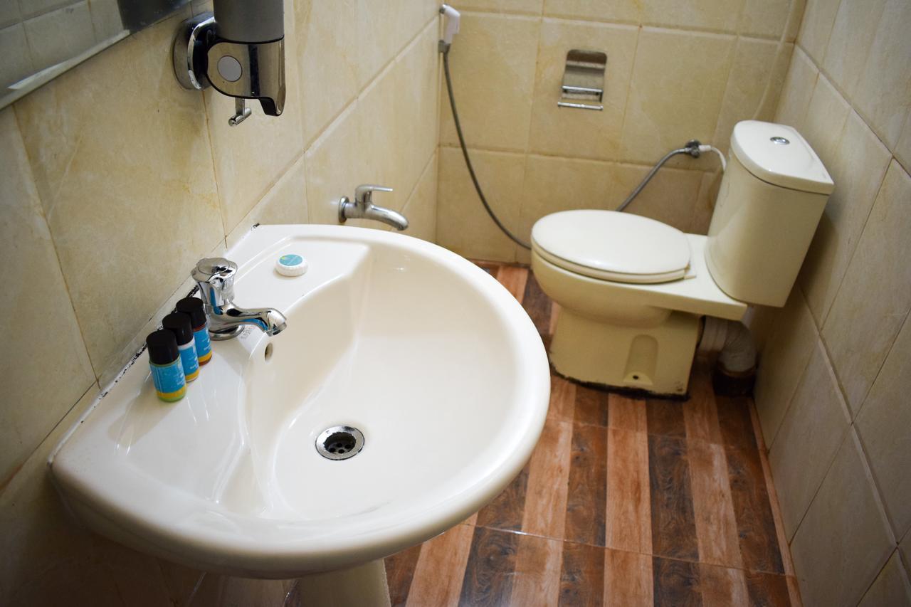Yoho Adhikarana Mawatha Hotel Colombo Ngoại thất bức ảnh