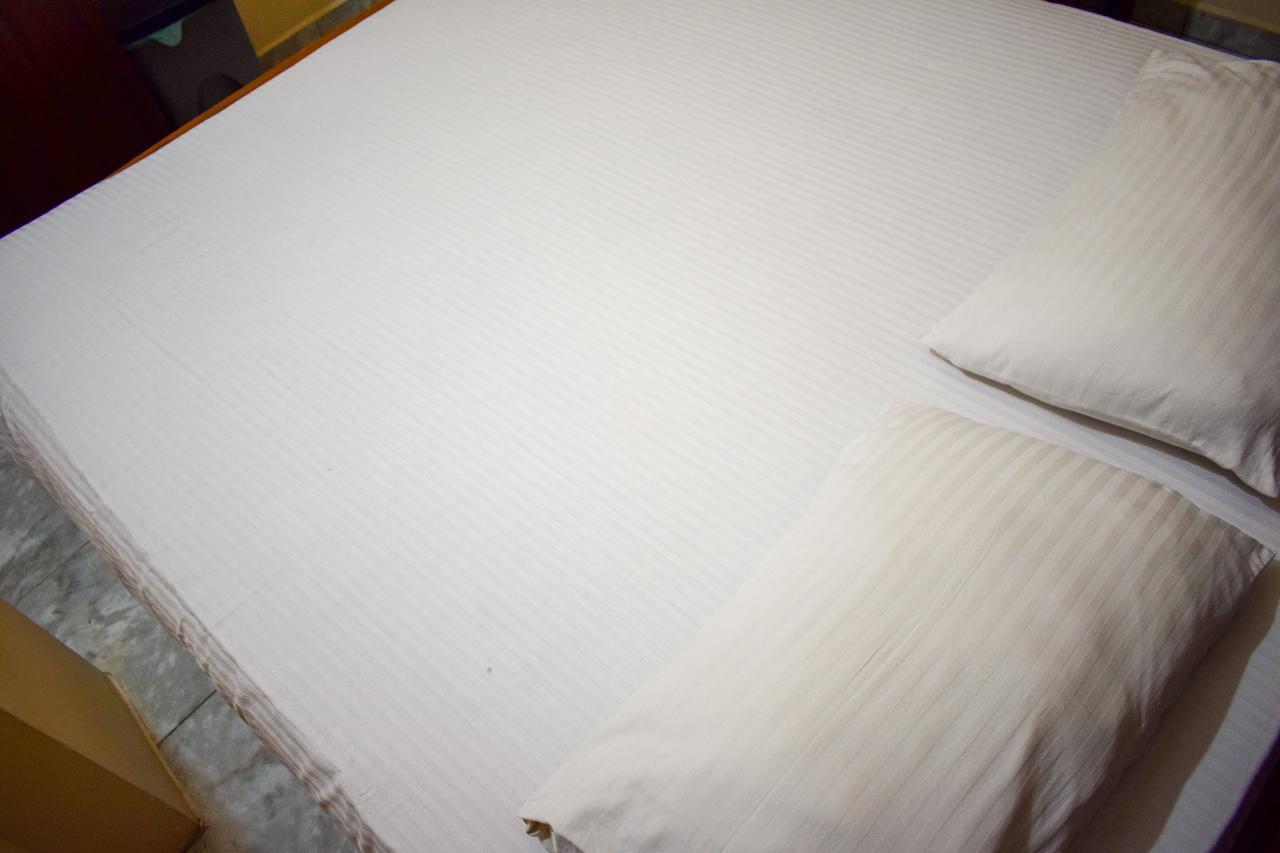 Yoho Adhikarana Mawatha Hotel Colombo Ngoại thất bức ảnh