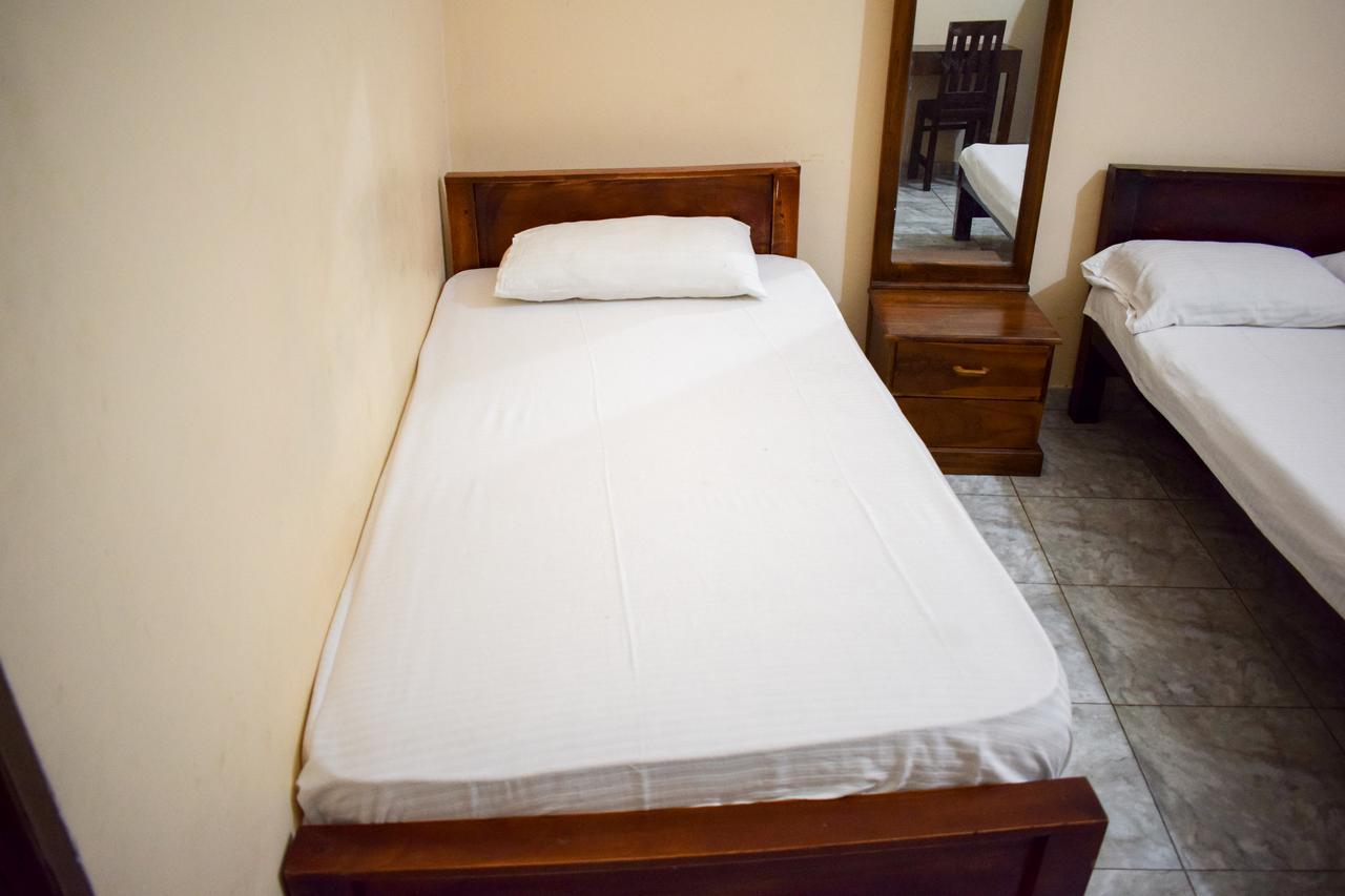 Yoho Adhikarana Mawatha Hotel Colombo Ngoại thất bức ảnh